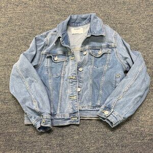 Old Navy youth girls Light Blue Denim Jacket with Chest Pockets size large